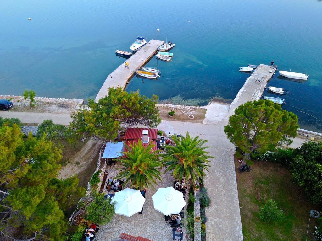 Gorgonia Suites In Verunić Exteriér fotografie